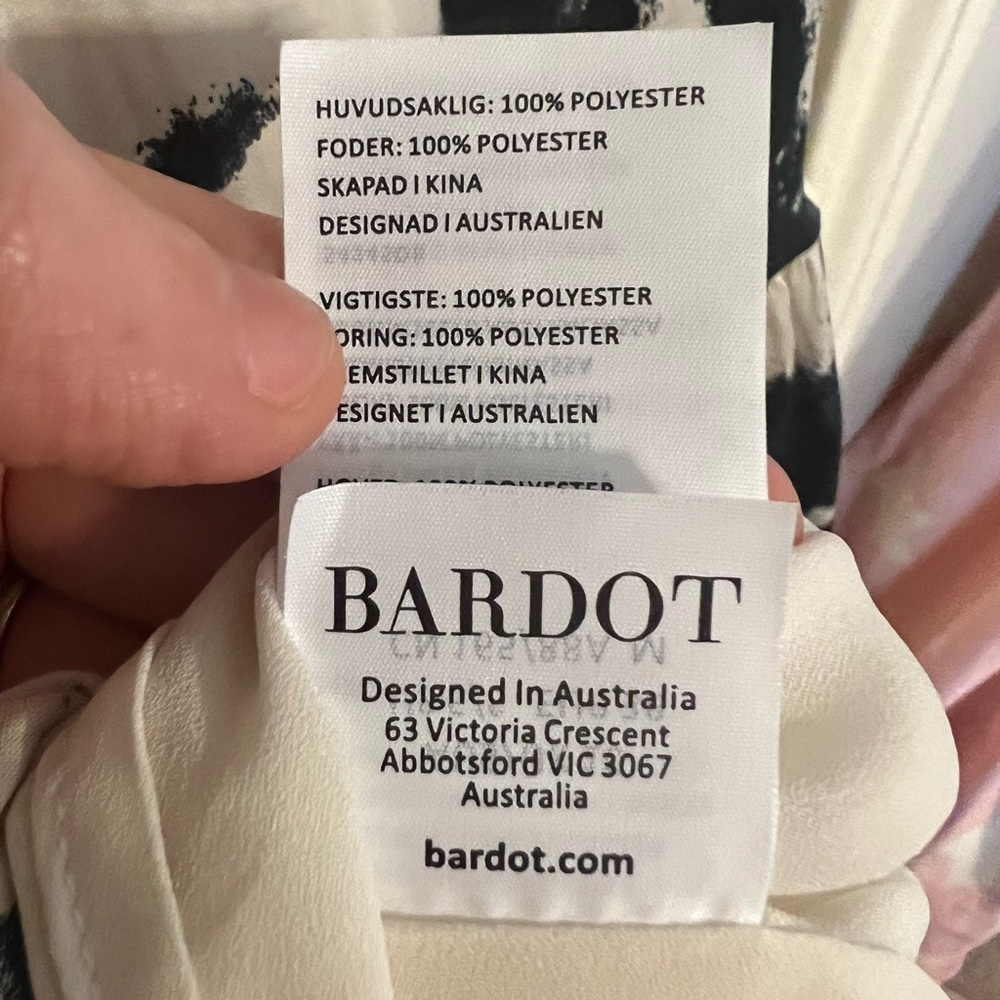 BARDOT Navy/Cream Blue Ruffle Wrap Dress - Size
6/S - Picture 6 of 8